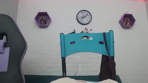 KEY online show from March 2, 8:40 pm