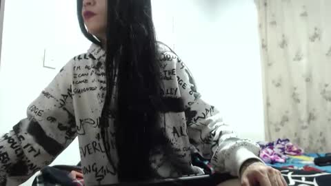 Snapshot of kellyandkataleya chatting on October 6, 5:27 am kelly kata Lovense is on PVT ALWAYS OPEN online show from October 6, 5:27 am