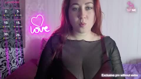 kellycrystall online show from October 8, 7:50 am