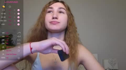 Snapshot of kellykeat chatting on February 17, 7:42 pm Princess Kelly online show from February 17, 7:42 pm