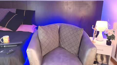 Kelly  online show from March 14, 3:17 pm