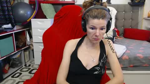 kelly online show from January 29, 10:58 am