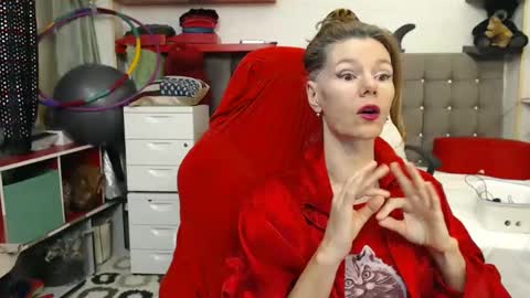 kelly online show from February 12, 10:48 pm