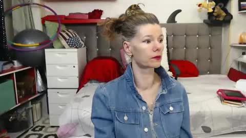 kelly online show from February 16, 10:54 pm