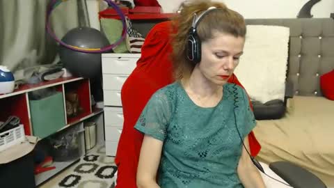 kelly online show from March 7, 10:21 pm