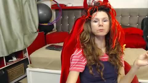 kelly online show from October 30, 9:59 pm