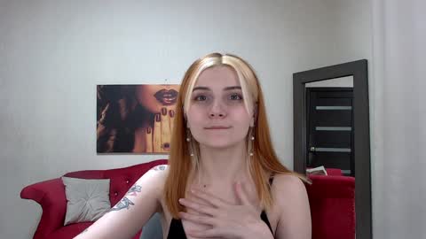 Kelly Stoneys online show from February 5, 6:04 pm