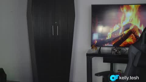 Kelly online show from November 11, 5:24 pm