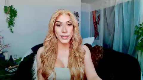 Kelsi  online show from February 23, 11:13 pm