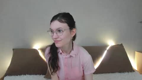 Kelsirabenold online show from March 26, 5:13 am