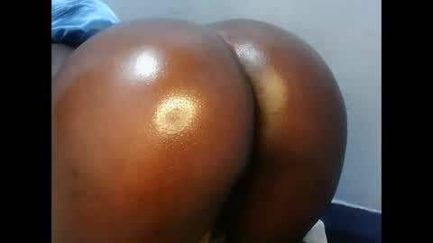 kem2000400282 online show from November 20, 7:13 pm