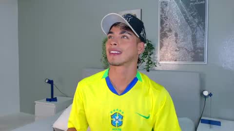   online show from April 13, 10:21 am