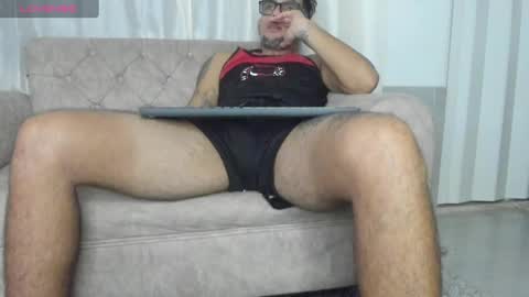 Snapshot of ken_cooper chatting on January 28, 7:10 pm ken cooper online show from January 28, 7:10 pm