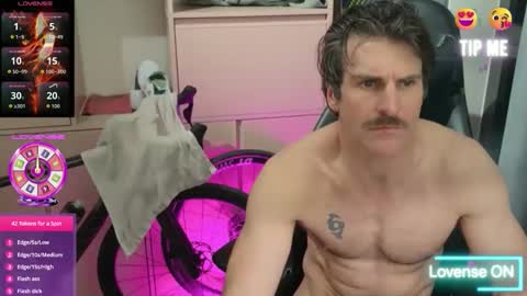 Snapshot of ken_davids chatting on December 15, 4:55 pm KenD online show from December 15, 4:55 pm