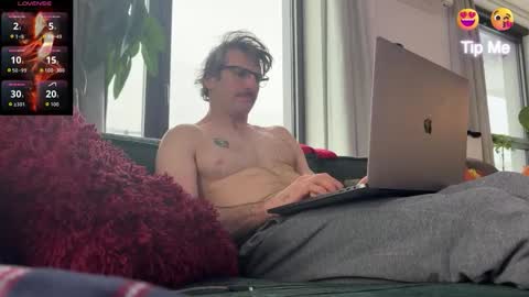 Snapshot of ken_davids chatting on January 10, 9:44 am KenD online show from January 10, 9:44 am