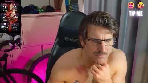 Snapshot of ken_davids chatting on January 13, 9:03 am KenD online show from January 13, 9:03 am