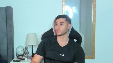 ken_mailik online show from December 18, 3:34 am