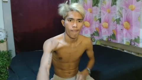 ken_minjun online show from June 27, 5:51 pm