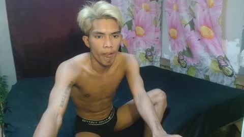 ken_minjun online show from June 29, 12:05 pm