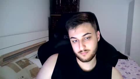 Snapshot of kenan_10 chatting on June 5, 6:35 pm kenan online show from June 5, 6:35 pm
