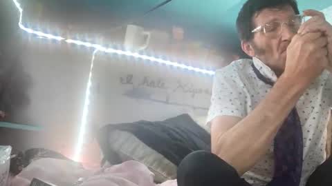 kencam70 online show from April 28, 11:15 am