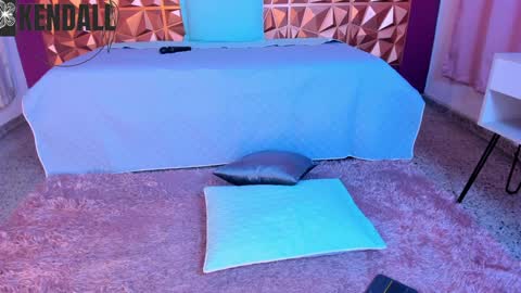 Snapshot of kendall23_ chatting on December 31, 2:25 pm Kendall online show from December 31, 2:25 pm