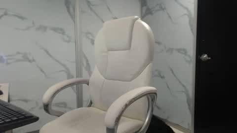 kendall69__ online show from December 8, 7:22 pm