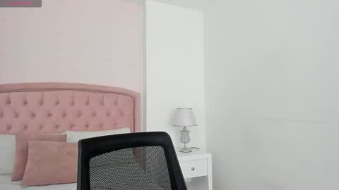 Kendall online show from November 3, 7:09 am