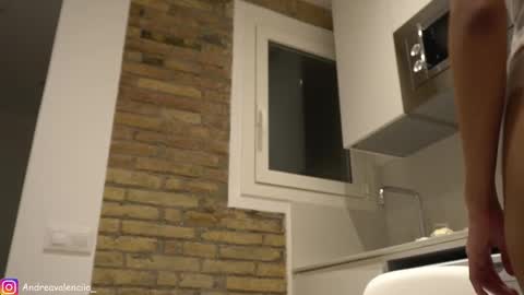 Andrea online show from March 7, 9:27 pm