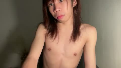 Snapshot of kendall_sue chatting on September 17, 3:35 pm kendall_sue online show from September 17, 3:35 pm