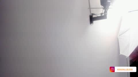 kendallbleer online show from November 30, 11:47 am