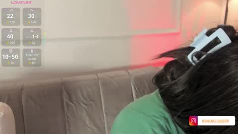 kendallbleer online show from December 3, 11:41 am