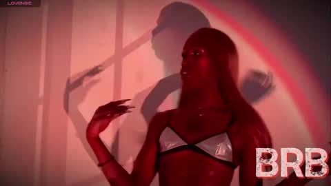 Snapshot of kendallgil chatting on October 27, 5:00 am kendallgil online show from October 27, 5:00 am