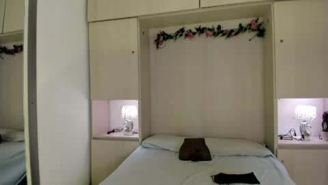 Kendal online show from April 19, 12:26 pm