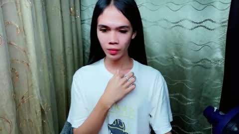 Kendall  online show from November 25, 5:13 pm