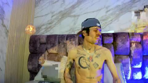 Kendall and Taylor online show from April 10, 3:12 am