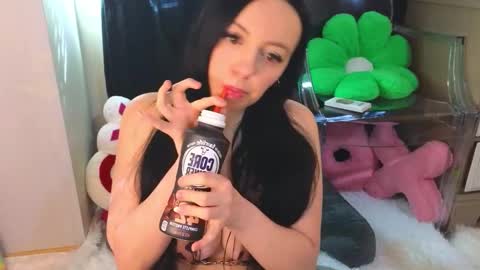 Snapshot of kendalltoots chatting on March 2, 10:16 pm Kendall online show from March 2, 10:16 pm