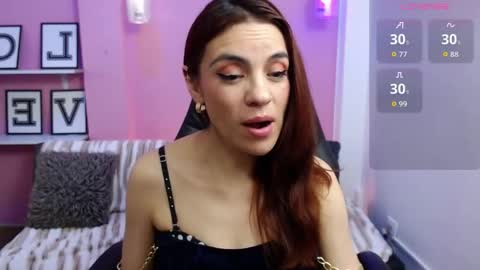 Snapshot of kendallwood_ chatting on December 2, 8:37 pm Kendall online show from December 2, 8:37 pm