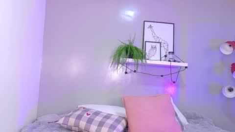   online show from October 24, 10:11 am