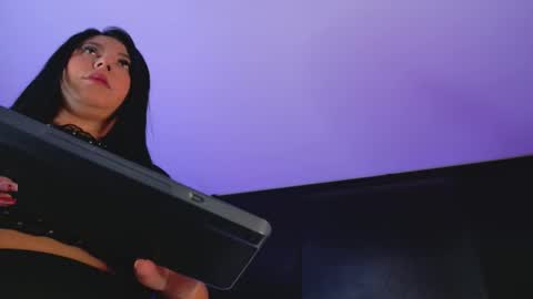   online show from October 25, 10:23 am