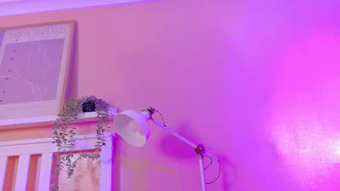 Snapshot of kendalmilleer chatting on February 4, 9:04 am online show from February 4, 9:04 am