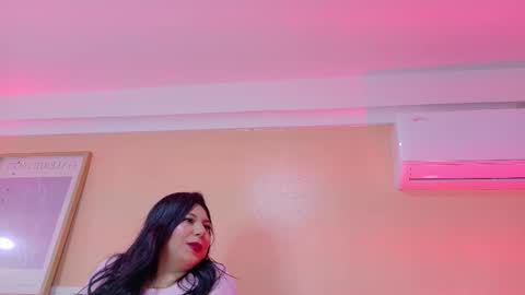 Snapshot of kendalmilleer chatting on March 5, 9:05 am online show from March 5, 9:05 am