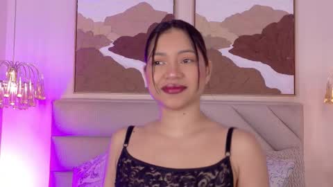 Kendal online show from November 9, 2:15 pm