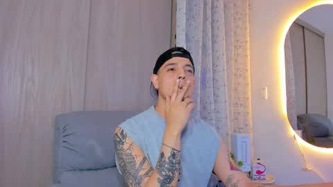 kendel_dimitri online show from November 4, 2:32 am