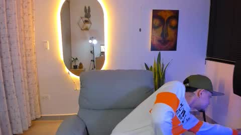 kendel_dimitri online show from March 15, 5:13 am