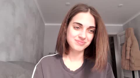 Snapshot of kendi_snow chatting on December 5, 5:37 am kendi snow online show from December 5, 5:37 am