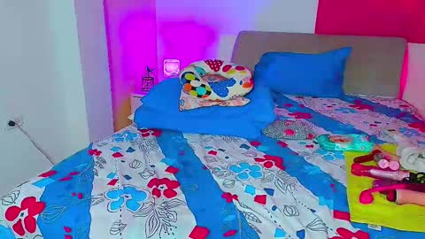 kendra_love31 online show from March 16, 5:44 am