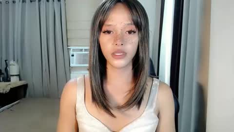 kendra_lunaxx online show from March 3, 7:25 am
