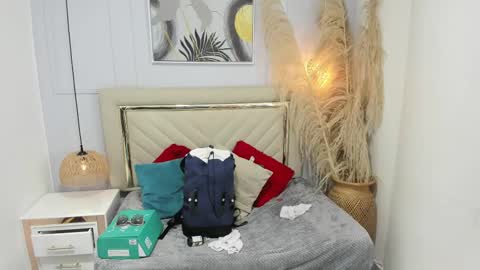 Snapshot of kendra_milf1 chatting on January 14, 6:38 pm kendra_milf1 online show from January 14, 6:38 pm