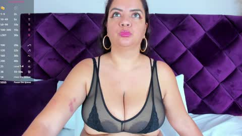 Kendral  online show from January 10, 8:29 am